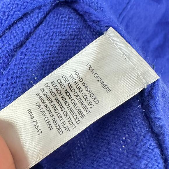 CYNTHIA ROWLEY 100% Cashmere Royal Blue Soft Cozy Classic Sweater fitted size L - Picture 6 of 8